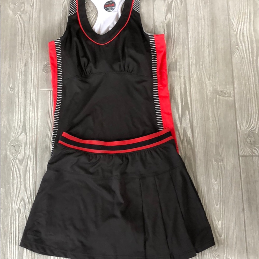 BOLLE complete tennis outfit. Skirt and top. Small